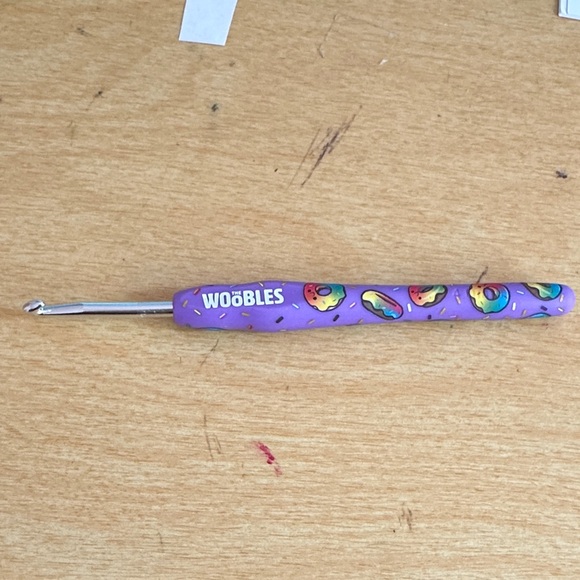 Woobles RARE 4mm original rainbow crochet hook only - Picture 1 of 3
